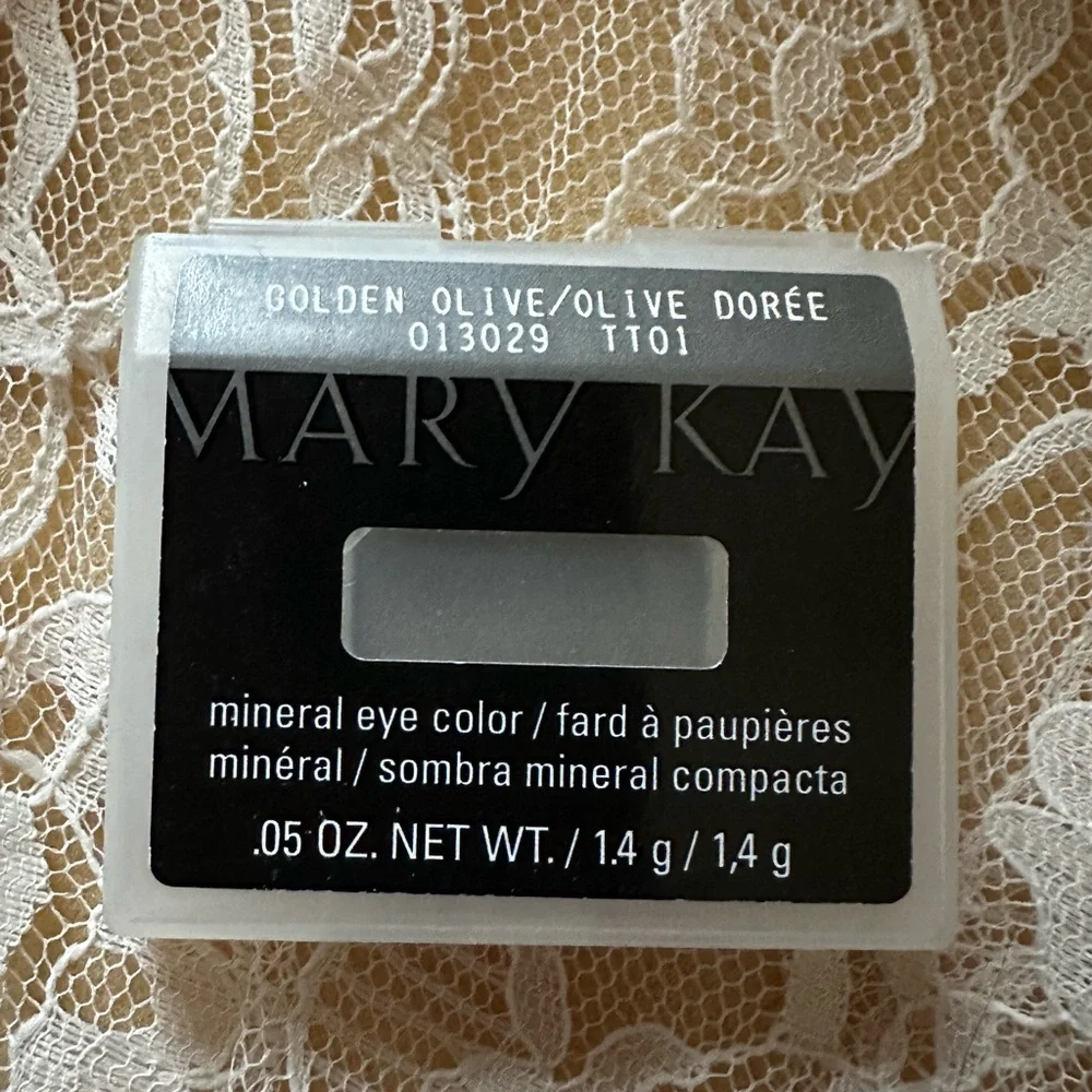 Mary Kay Mineral Eye Color in Golden Olive ⚠️ Chipped see photos